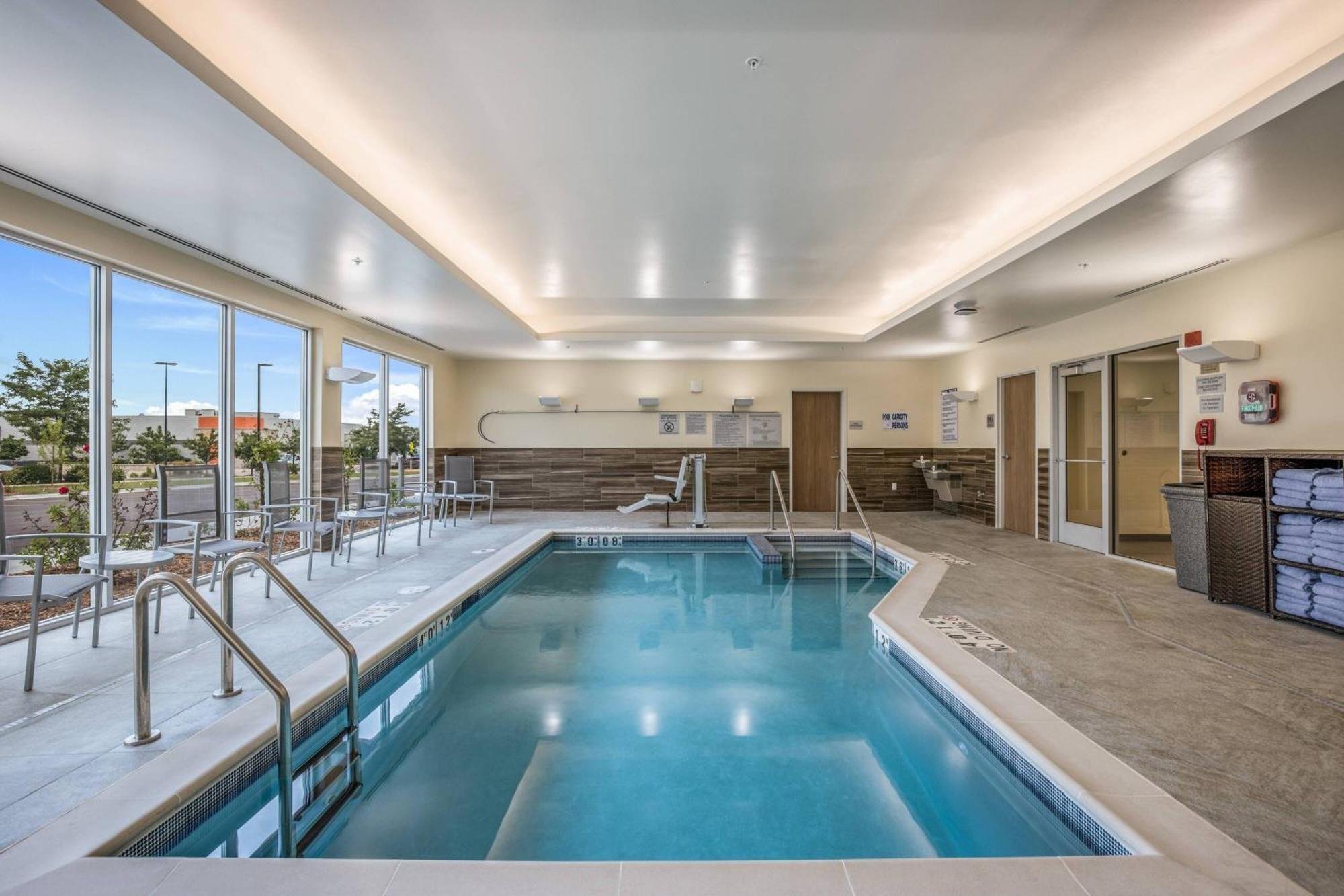 Fairfield Inn & Suites Whitewater Экстерьер фото