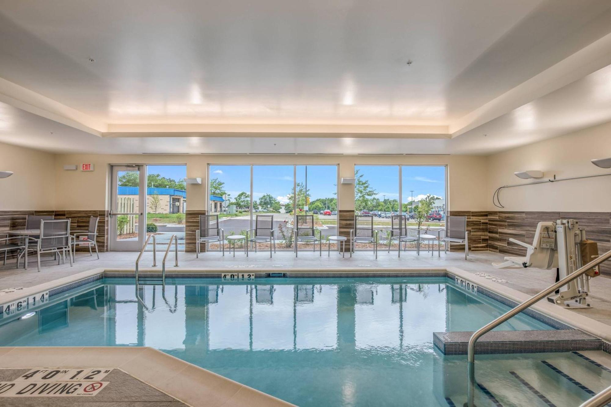 Fairfield Inn & Suites Whitewater Экстерьер фото