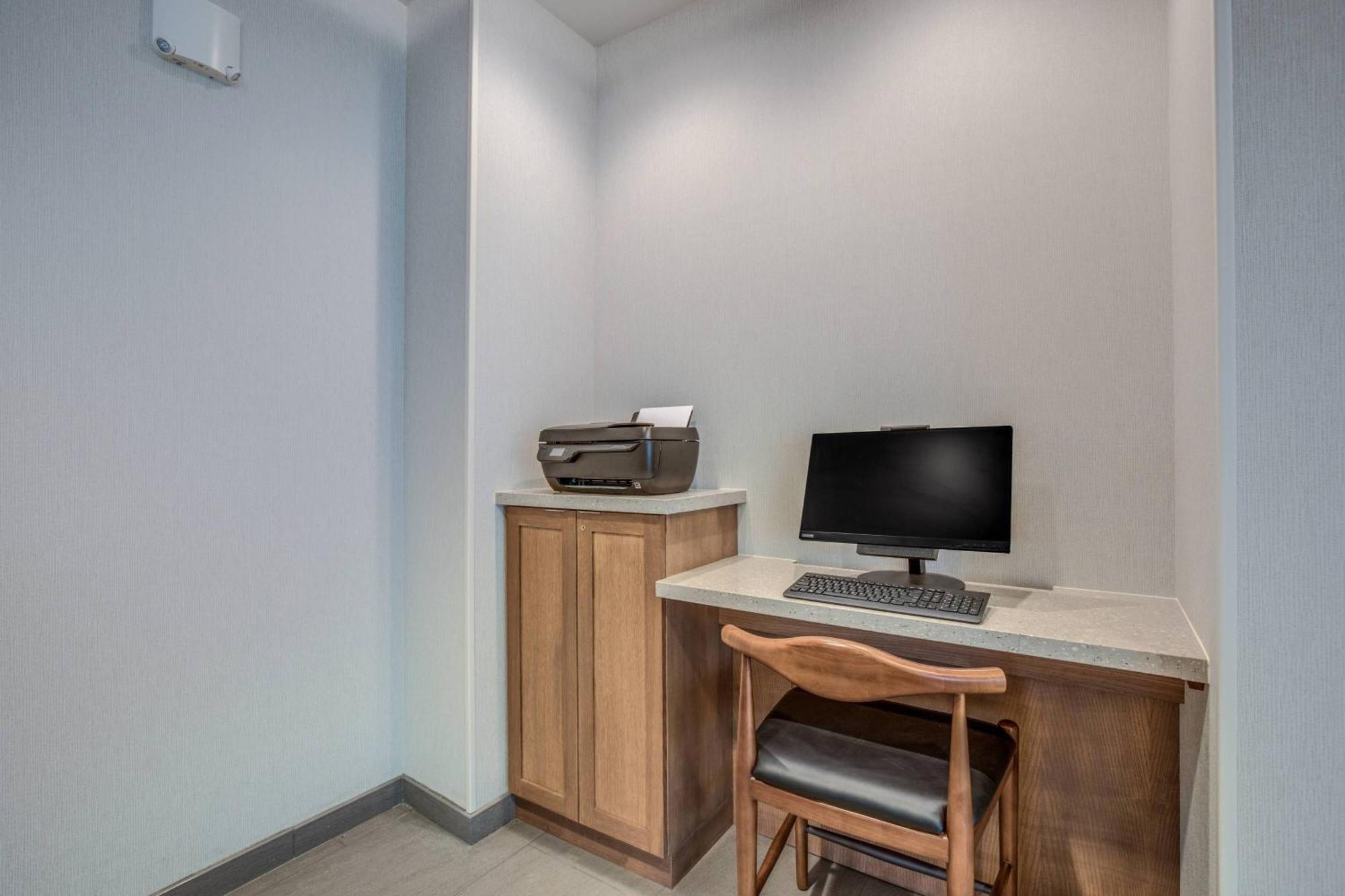 Fairfield Inn & Suites Whitewater Экстерьер фото